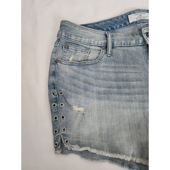 TORRID Denim Women's Light Wash Blue Cut-Off Denim Shorts Size 16 - Picture 3 of 9